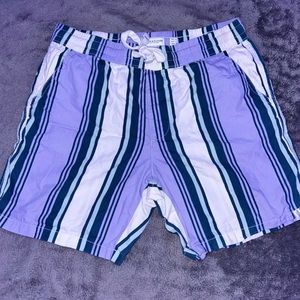 Men’s blue & white striped “Denim & Flower” shorts!